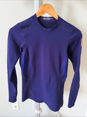 Arc'teryx women’s Long Sleeve Crew - Navy Purple, size S